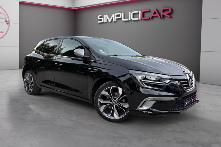 RENAULT MEGANE IV BERLINE