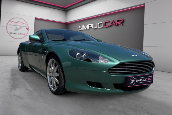 ASTON MARTIN DB9