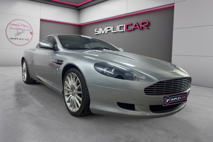 ASTON MARTIN DB9