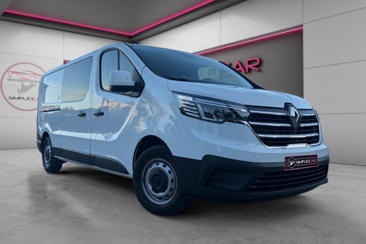 RENAULT TRAFIC CABINE APPROFONDIE