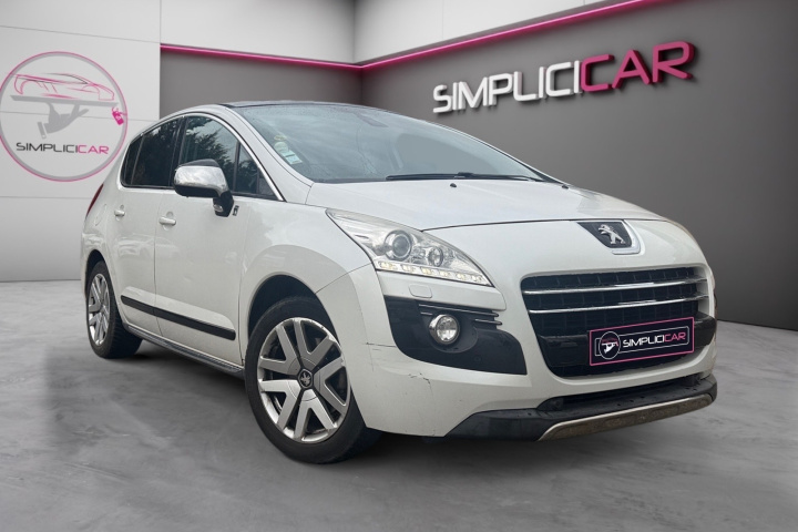 PEUGEOT 3008 HYBRID4