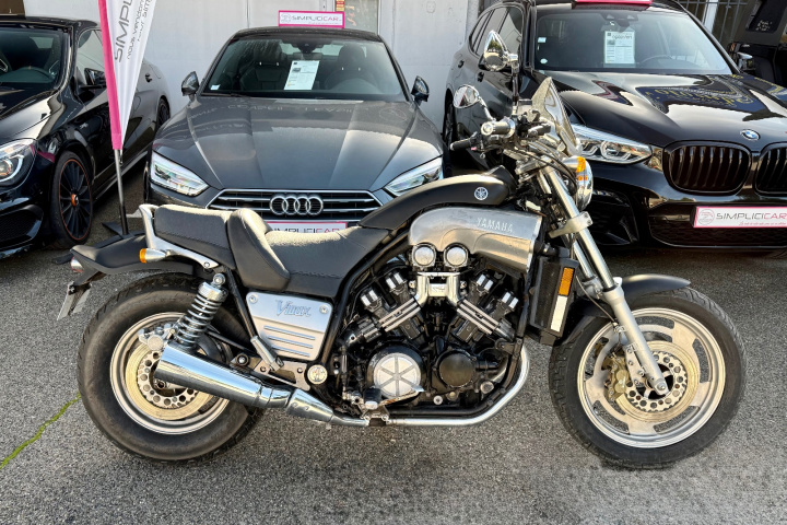YAMAHA V-MAX
