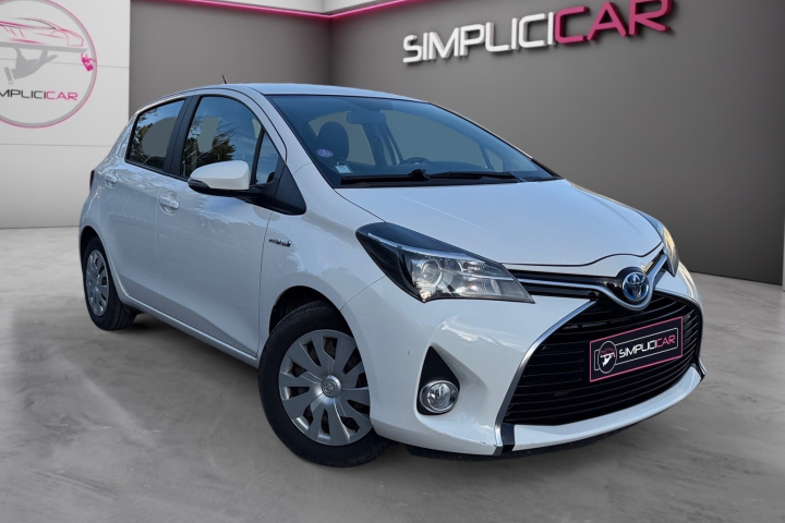 TOYOTA YARIS HYBRIDE